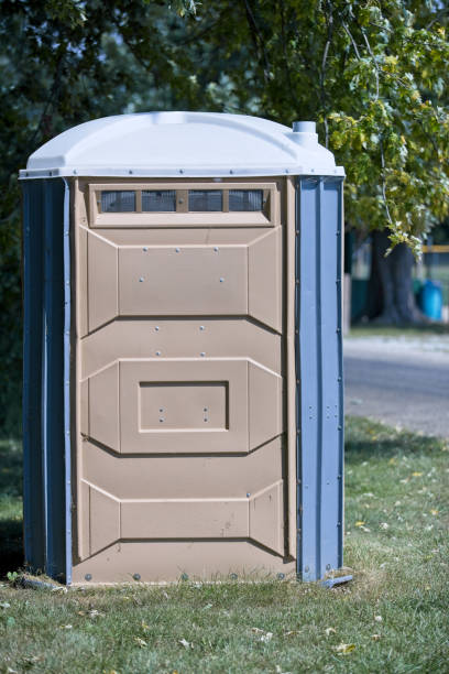 Portable Toilet Options We Offer in Chillicothe, IL